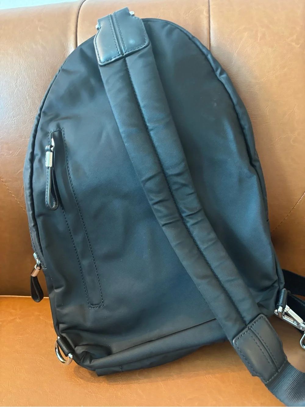Tumi compact sling